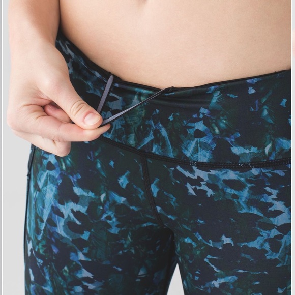 Lululemon Run: Top Speed Crop - Picture 6 of 9